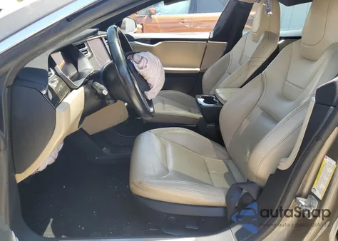 2016 Tesla Model S z USA, uszkodzony, nr VIN 5YJSA1E24GF131563